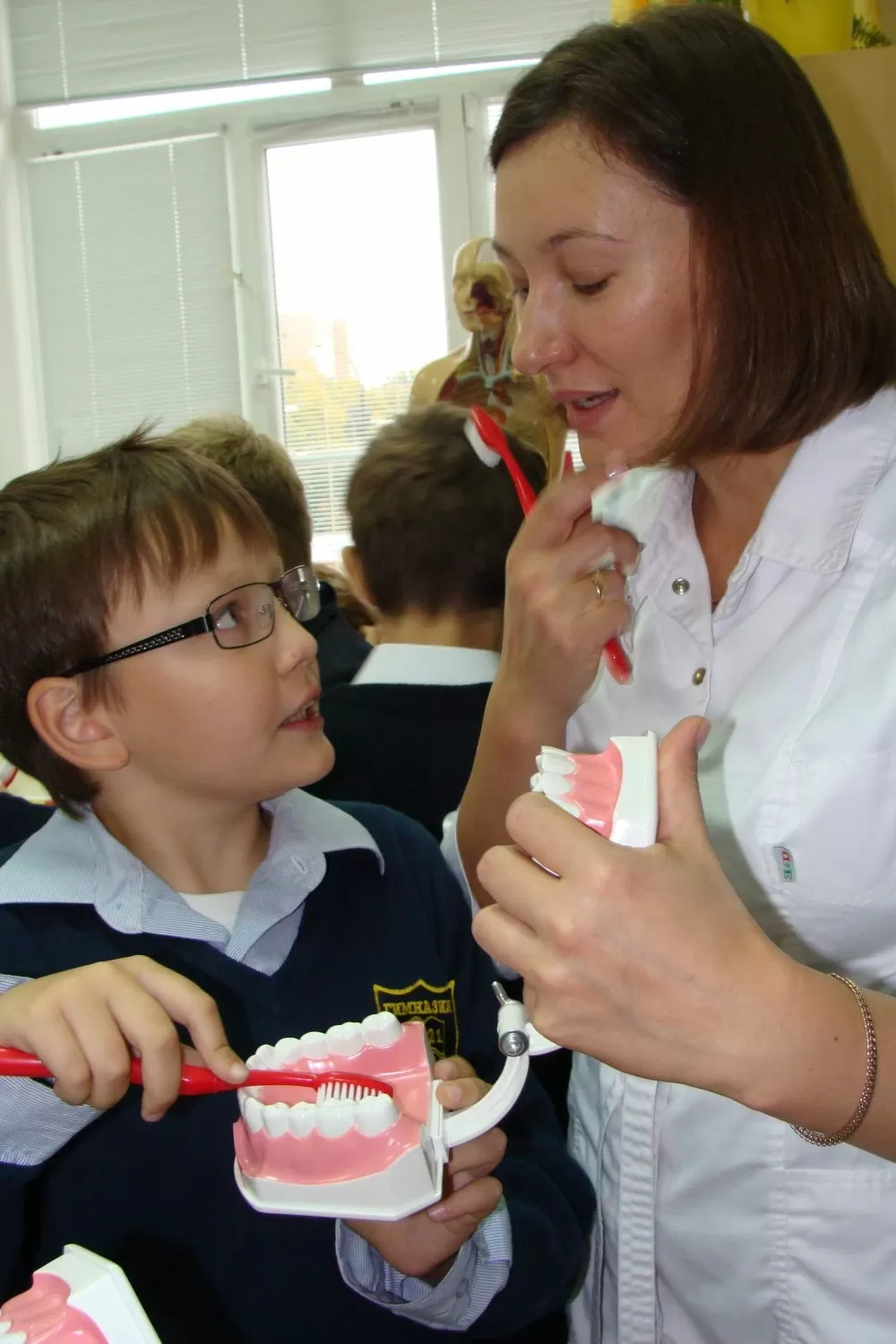 Стоматология для детей и взрослых У жирафа Севы