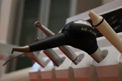 Стоматологическая клиника Dental Hall