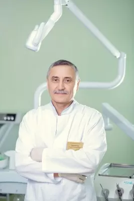 Дантист-Имплантолог