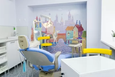 Семейная стоматология на улице Серова