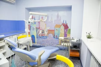 Семейная стоматология на улице Серова