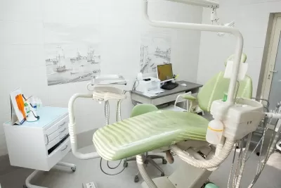 Семейная стоматология на улице Серова
