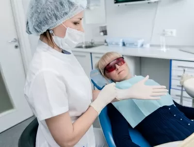 Делюкс Дент