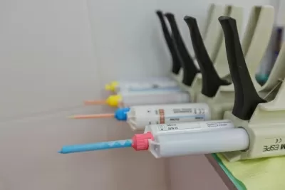 Клиника стоматологической имплантации Practica