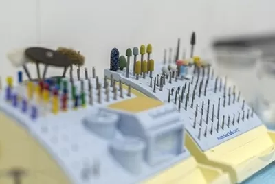 Клиника стоматологической имплантации Practica