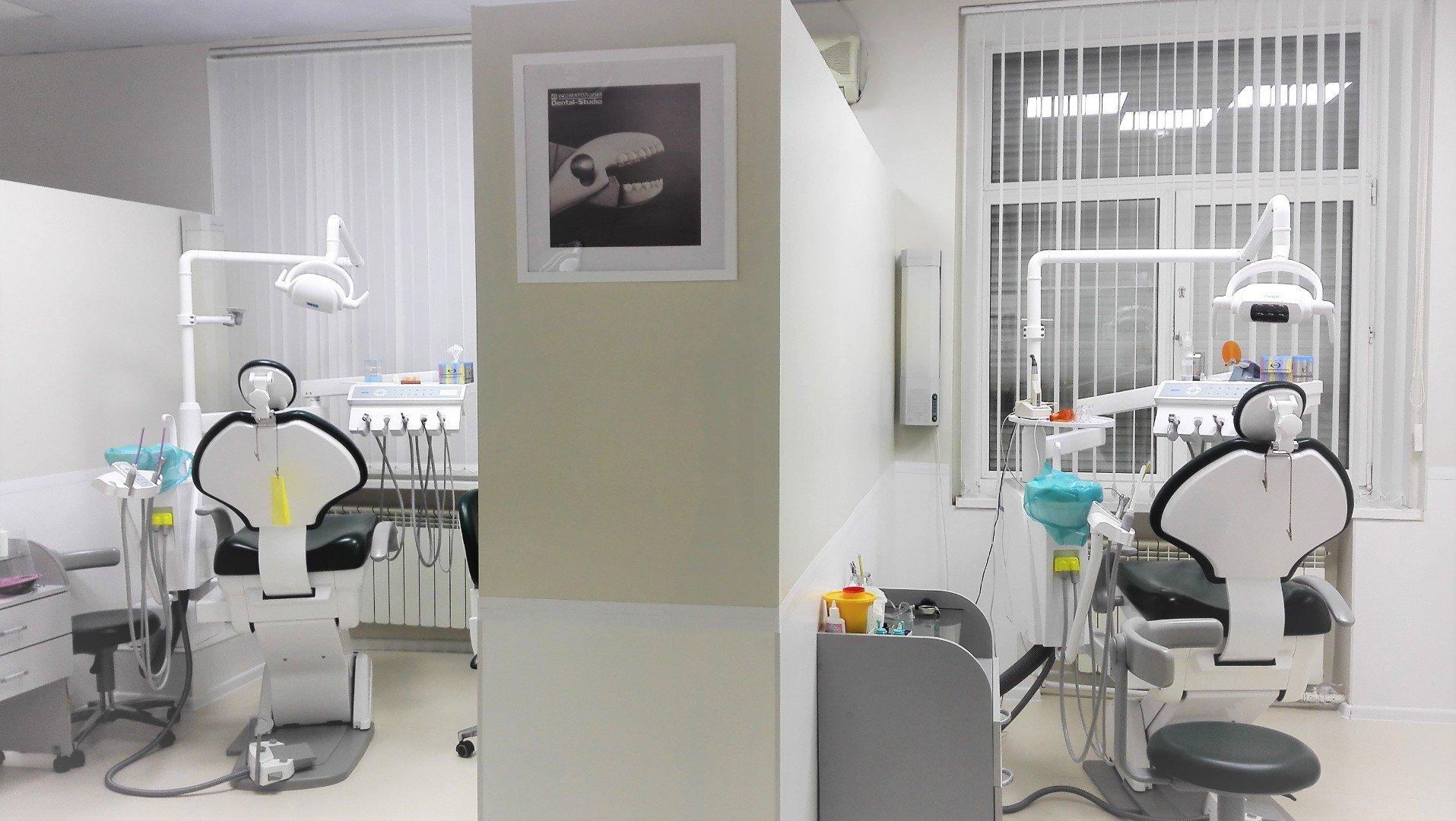 Стоматологическая клиника Dental-Studio в Первомайском районе — отзывы,  цены, врачи, адрес, телефон и запись на прием - Владивосток - TopDent.ru