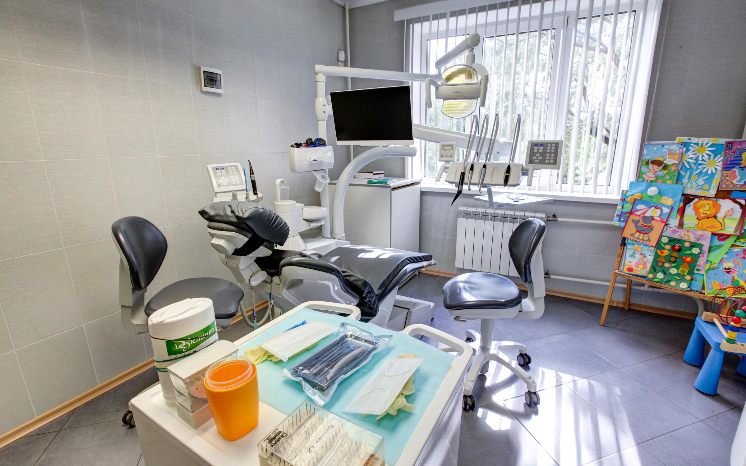 Стоматология на ясеневой. Стоматология Дент сервис в Ясенево. Вильнюсская 13 стоматология Дент сервис. Дента сервис стоматология. Стоматология Ясенево.