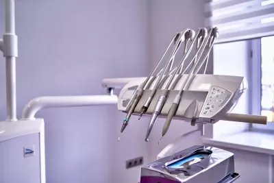 Стоматологическая практика доктора Курова и доктора Моргуновой