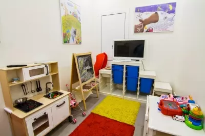 Стоматология Все свои!