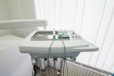 Стоматология Все свои!