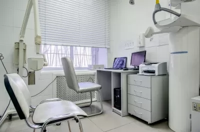 Стоматология Все свои!