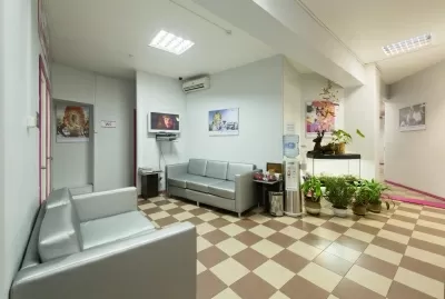 Стоматология Все свои!