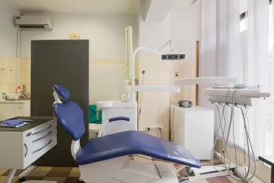 Стоматология Все свои!