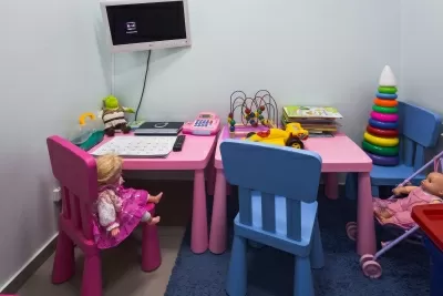 Стоматология Все свои!