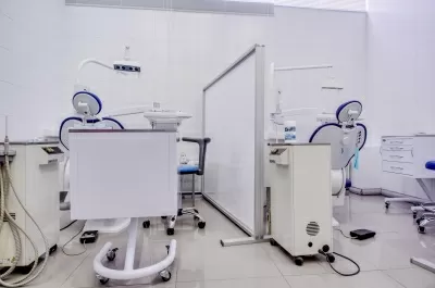 Стоматология Все свои!