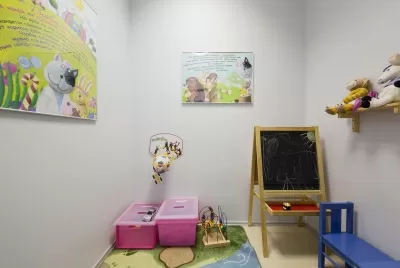 Стоматология Все свои!