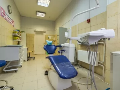 Стоматология Все свои!