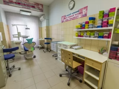 Стоматология Все свои!