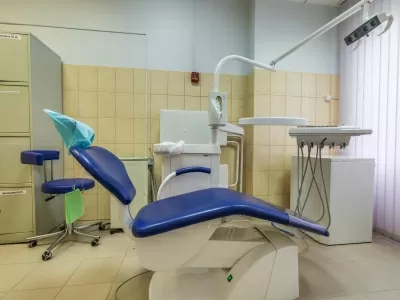 Стоматология Все свои!