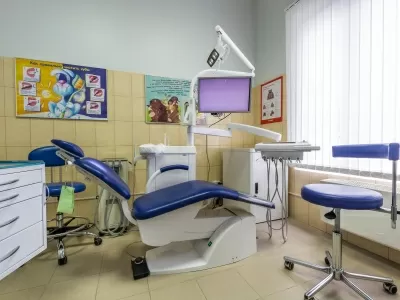 Стоматология Все свои!