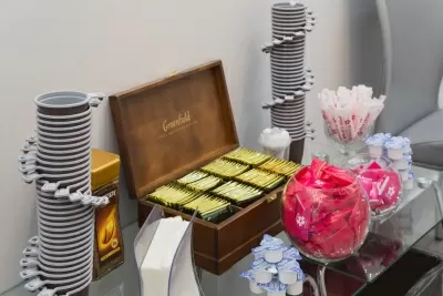 Стоматология Все свои!