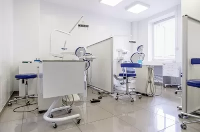 Стоматология Все свои!