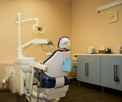 Медицинский стоматологический центр Стоматология 1989