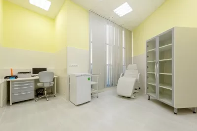 Клиника стоматологии и косметологии Улыбайся