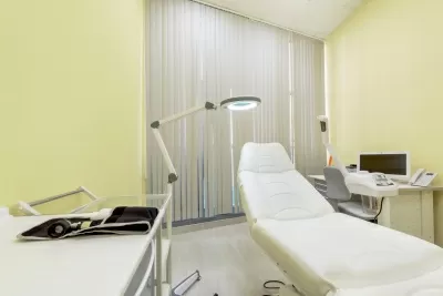 Клиника стоматологии и косметологии Улыбайся