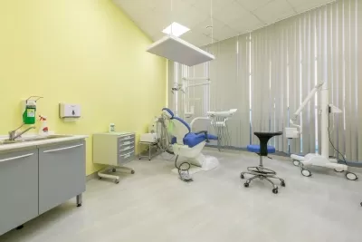 Клиника стоматологии и косметологии Улыбайся