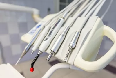 Первая семейная стоматология Петербурга