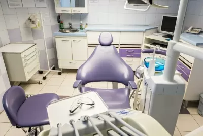 Первая семейная стоматология Петербурга