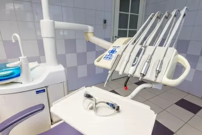 Первая семейная стоматология Петербурга