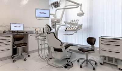 ДОКТОР ДЕНТ