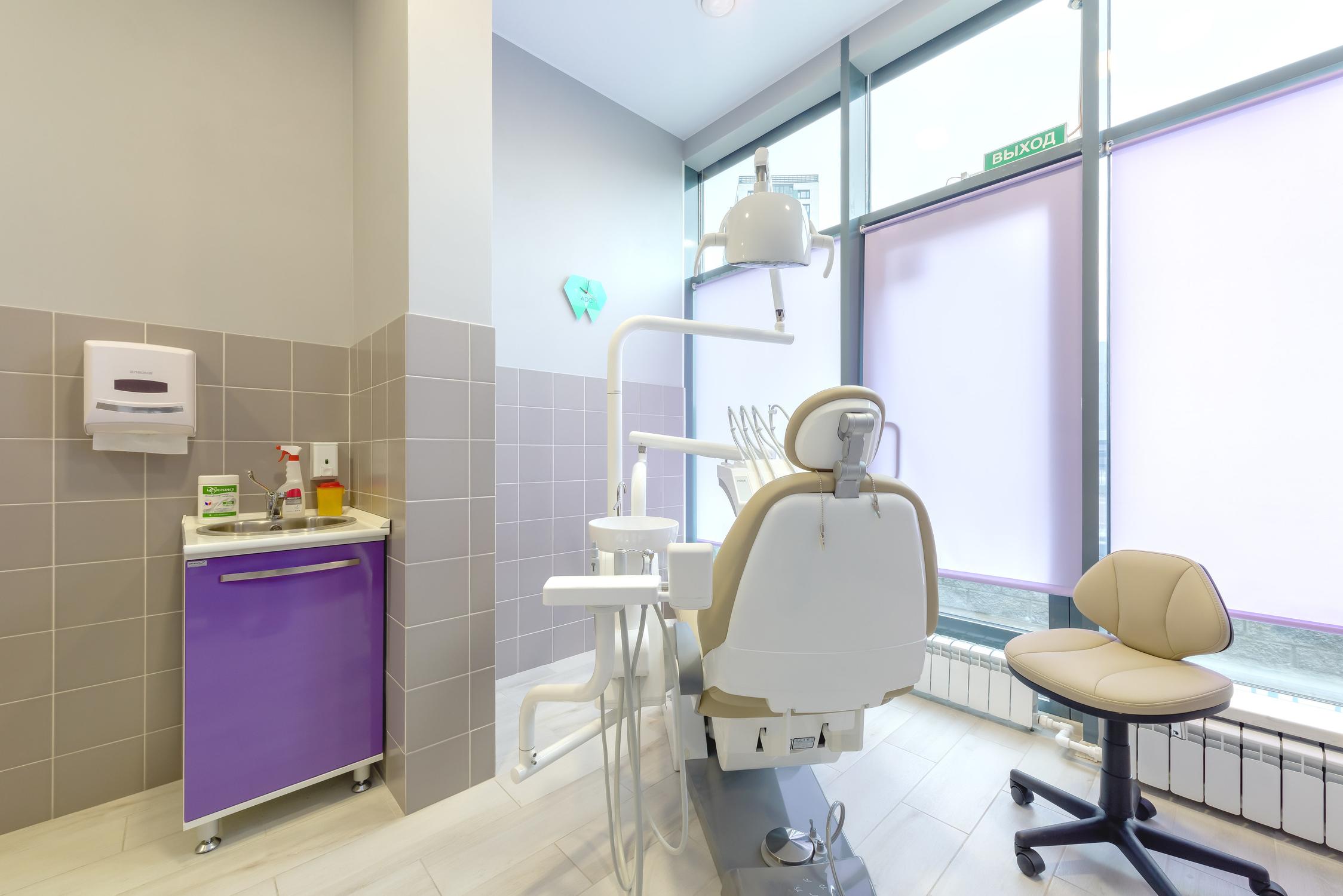 Dent aesthetic. Стоматология мебельная 19к2. Дентал клаб Тбилиси. Dentist aesthetic. Стоматология Studio Esthetic Dental ул. Розенштейна, д. 34.