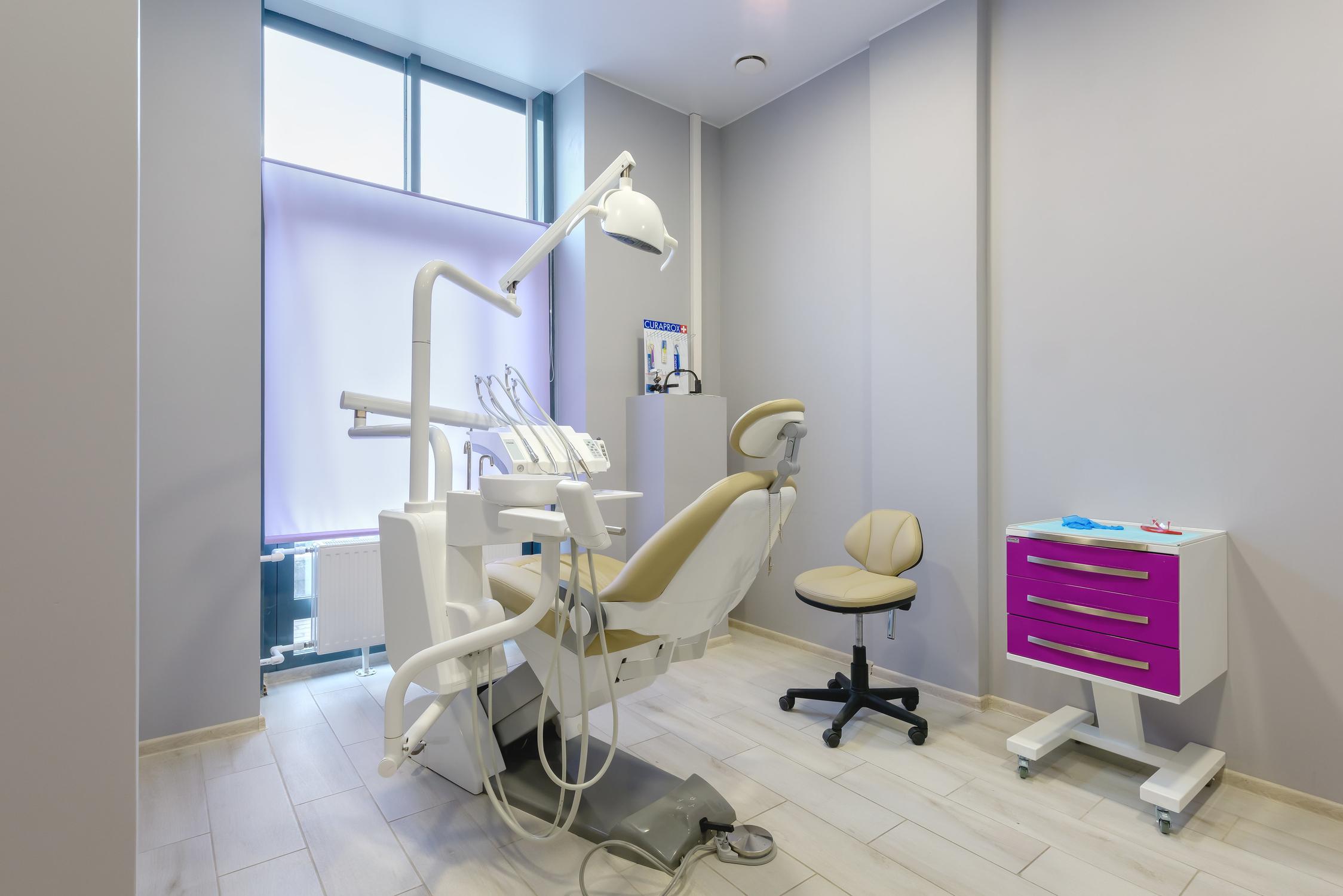 aesthetic dental club на мебельной улице