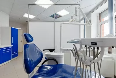 Центр семейной стоматологии на улице Бадаева, 1 к 1