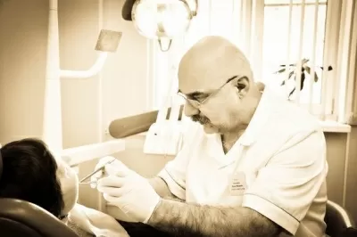 Стоматология на Народной