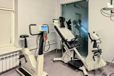 Американская Медицинская Клиника