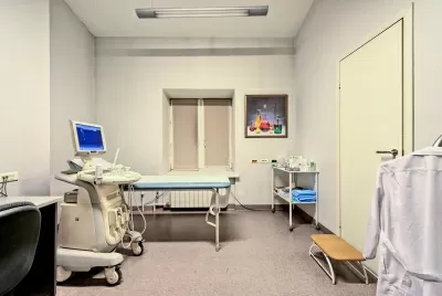 Американская Медицинская Клиника