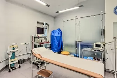 Американская Медицинская Клиника