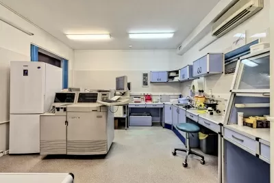 Американская Медицинская Клиника