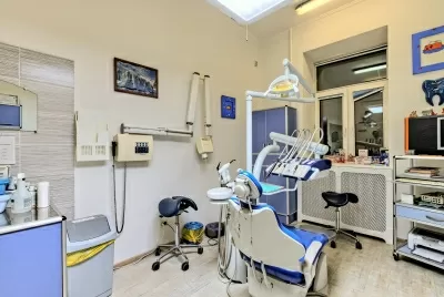 Американская Медицинская Клиника