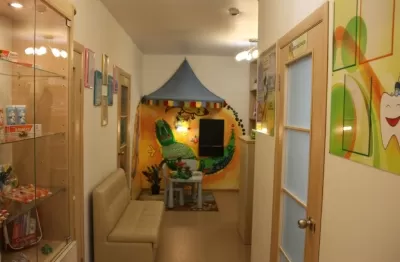 Веселый крокодил