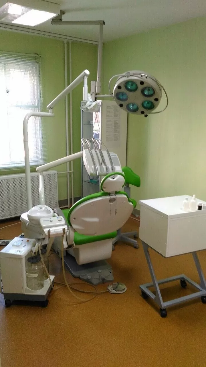 Стоматолог