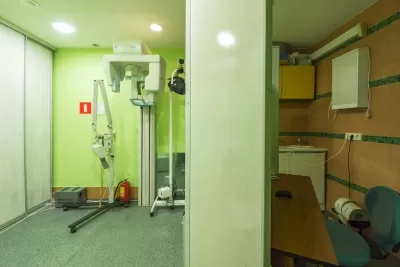 Клиника Стоматолог