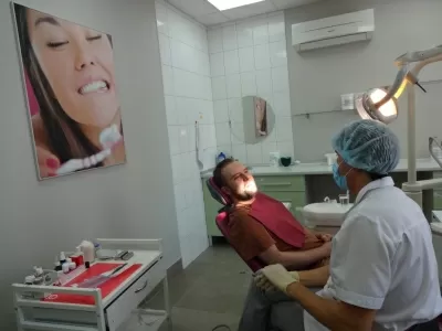 Доктор Стом