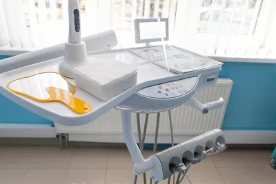 Стоматологическая клиника 32+