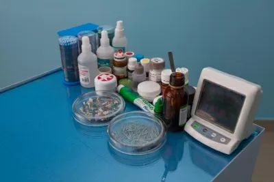 Стоматологическая клиника 32+