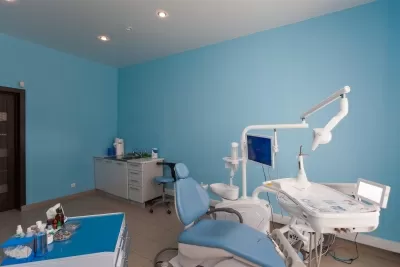 Стоматологическая клиника 32+